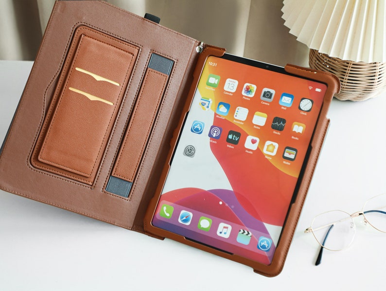 Étui pour iPad en cuir marron vintage pour Air 4 5, housse pour iPad pour iPad 10,2 10,9 11 12,9, étui pour iPad 2022 2021 2020, cadeau pour elle image 3