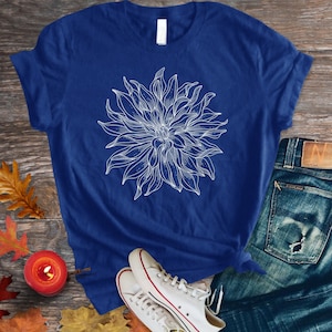Dahlia Tshirt White Flower Design T-shirt Botany Gardening Gift for Flower lover Floral Tee Gift for her