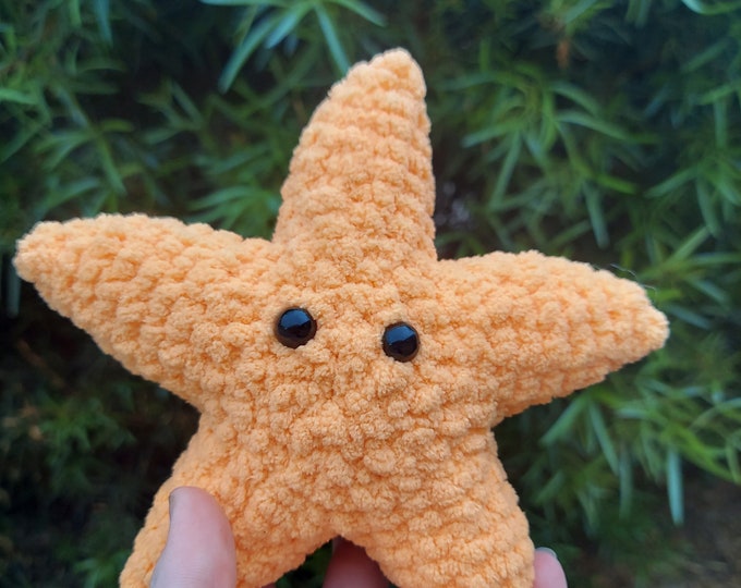 Starfish Crochet Pattern / Pillow Plush Stevie / Bernat Blanket Yarn