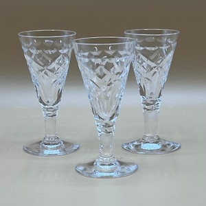 Vintage Cut Crystal Liquor Glasses - Set of 3 (8.5 cm)