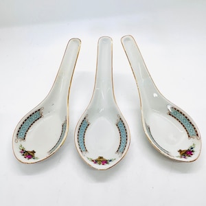 Vintage Chinese porcelain soup spoons | Noodle soup spoon | Chinese ceramic spoons, gilded white porcelain spoon