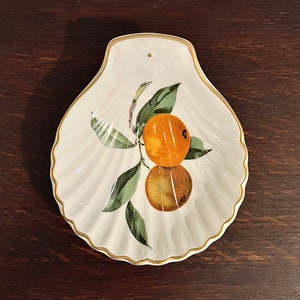 VINTAGE ROYAL WORCESTER bijgerecht, fijn porselein, gemaakt in Engeland, Evesham-patroon: gekleurde pruimen met gouden rand.