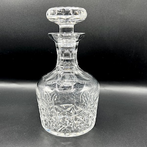 Vintage Edinburgh Crystal Decanter, round wine spirit, sweet wine decanter in Highlander Pattern,