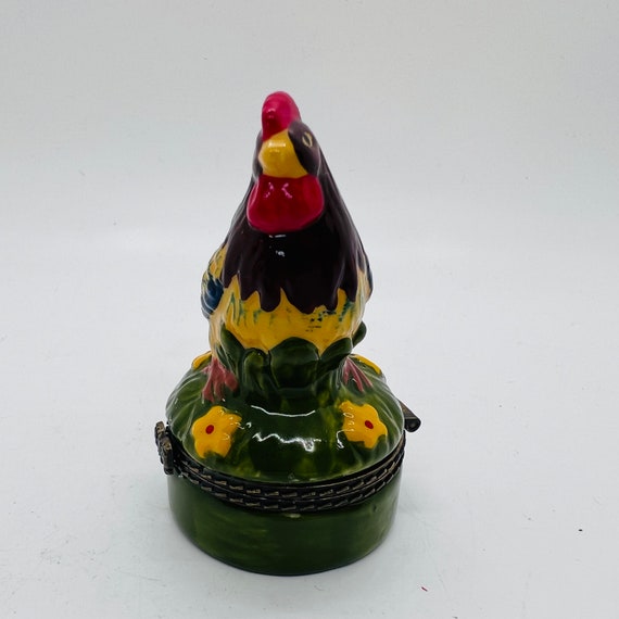 Porcelain hen trinket, pill box, hand painted vin… - image 2