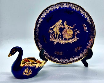 Plato y fuente de porcelana vintage de Limoges con forma de cisne: Fargonard, historia de amor en azul cobalto