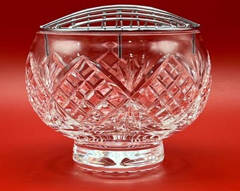 Cuenco de rosas de cristal tallado de mediados de siglo: cristal de plomo vintage con rana en cuadrícula