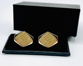 Vintage Gold Tone Geometric Cufflinks: 1970s Classic Style
