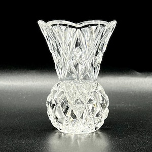 Jarrón vintage de cristal con forma de piña: elegante soporte para arreglos florales de cristal tallado