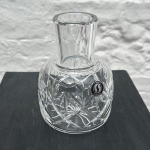 Jarrón vintage de cristal de plomo / Cristal tallado Shannon con patrón de estrellas / Cristal de distinción / Jarrón pequeño de los años 80 / Decoración retro para repisa de chimenea