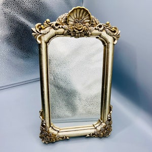 Vintage Carved Wood Standing Mirror: Floral Shell Design