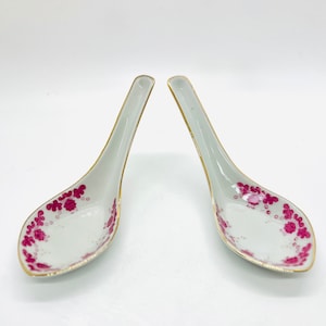 Vintage Chinese porcelain soup spoons | 2 Noodle soup spoon | Chinese ceramic spoons, gilded white porcelain spoon, pink flower border