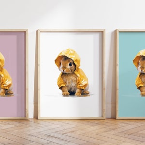Cualquier color - Conejito en impermeable estampado - Póster de abrigos de animales - Estampado de animales para bebés - Póster de animales para bebés - Arte infantil - Arte animal - Cualquier tamaño