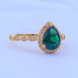 Dainty Pear Emerald Engagement Ring 14k Gold May Birthstone Ring Cluster Green Stone Ring Art Deco Promise Ring for Women Jewelry