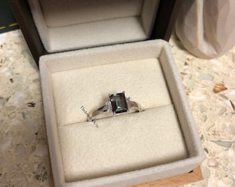 アレキサンドライトリング エメラルドカット カラーチェンジ ジェムストーンリング 6月の誕生石リング スターリングシルバーリング プロミスリング