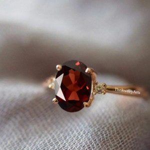 Vintage Garnet Ring, Solid Silver Ring, 925 Sterling Silver  Ring, Women Ring, Natural Garnet, Dainty Ring, Gemstone Ring, Garnet Jewelry,