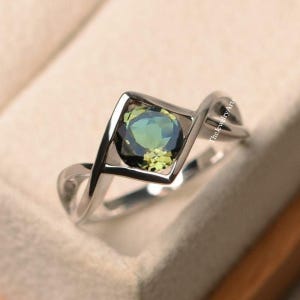 Sultanite Diaspore Colors Change Ring-Sultanite Ring-Colours Changing Ring-Bride Sultanite Ring-Turkey Sultanite-Vintage Sultanite Ring