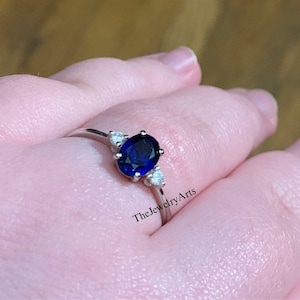 Blue Sapphire Ring - September Birthstone - Statement Ring - Gold Ring - Engagement Ring - Prong Ring - Oval Cut Ring - Cocktail Ring