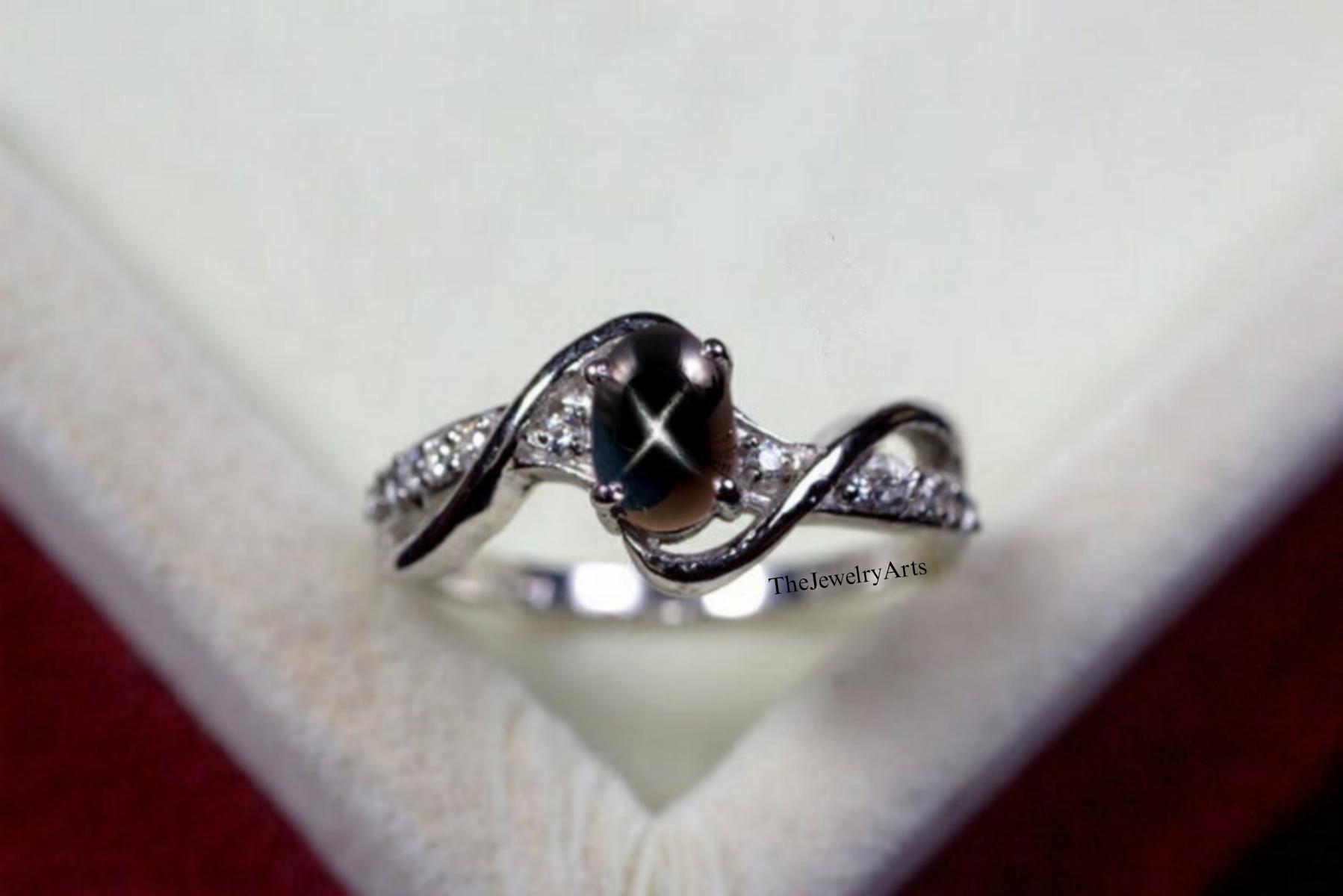 Bague étoile Lindy, bague de fiançailles, bague étoile 4 rayons, bague de promesse, bague saphir étoilé, étoile noire, bijoux en saphir,
