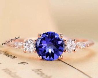 Anillo de tanzanita natural redonda con halo, oro rosa de 14 quilates, ideal como regalo para damas de honor o como piedra de nacimiento de diciembre.