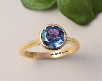 Bague en pierre d'Alexandrite faite à la main/Argent massif 925/Anneau de déclaration/Bague design élégante/bague de fiançailles/bague cadeau parfaite pour elle