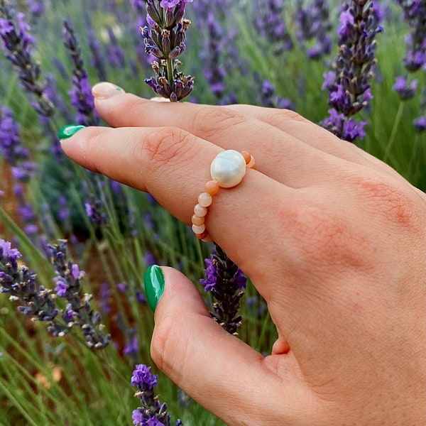 Bague en pierre naturelle avec aventurine rose et poire d'eau douce | bande extensible | bague anti-stress