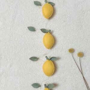 Lemon garland, felt, handmade lemons, Mediterranean decor, lemon decoration senkrechte Girlande