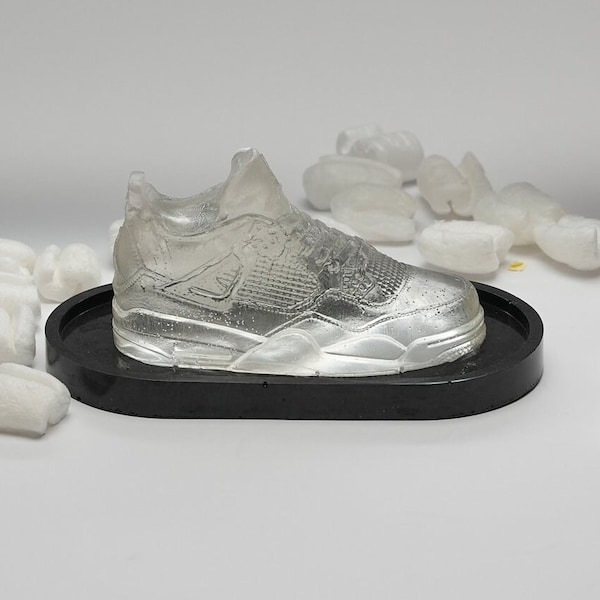 Sculpture Sneaker - AJ 4 en résine transparente - Sculpture sneaker chaussure de basketball - Idée cadeau - Décoration - Epoxy translucide