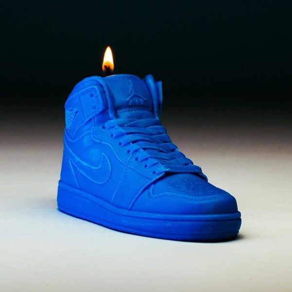AJ1 BLUE Sneaker Candle / Natural soy wax candle - deep blue vegan candle - Ideal gift for sneaker fan - Street decoration