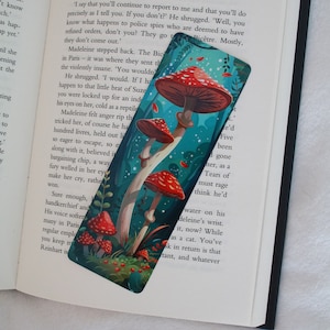 Cute fantasy bookmark - Whimsical mushrooms bookmark - Botanical cottagecore bookmark - Book lover gift - Fantasy reader gift - id0114