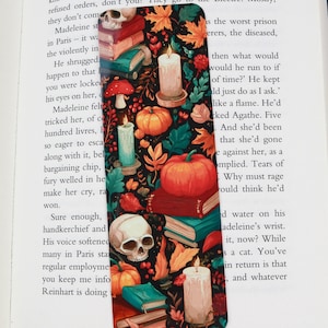 Halloween bookmark  -  Spooky season bookmark - Dark academia - Gothic - Book lover gift - Fall bookmark - id0355