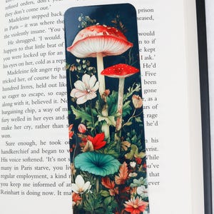 Botanical cottage core bookmark - Cozy summer reading bookmark - Book lover gift - Fantasy reader gift - id0303