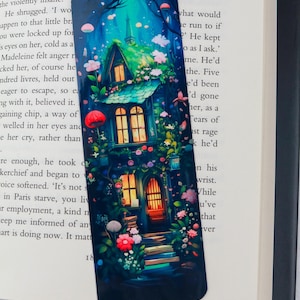 Cute bookshop bookmark - Whimsical bookshelves with flowers spring bookmark - Cozy reading space bookmark - Book lover gift - id0230