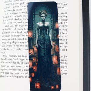 Gothic bookmark - Horror bookmark - Ghost story bookmark - Dark fantasy bookmark - Book lover gift - Fantasy reader gift - id0238