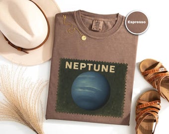 レトロな海王星シャツ、海王星の快適な色Tシャツ、ヴィンテージ宇宙太陽系Tシャツ、宇宙愛好家への天文学科学ギフト