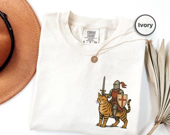 Orange Cat Shirt, Knight And Cat Pocket Comfort Colors T-Shirt, Fantasy Cat Tee, Retro Crusader Tshirt, Funny Renaissance Warrior