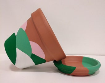 Flower Pot - Pink, white & green landscape