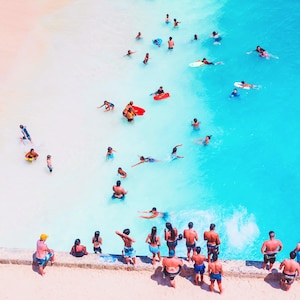 Beach Club 02 foto di spiaggia con persone sole drone fotografia XXL natura morta mare quadri su tela XXL vetro acrilico ricordo estivo vacanza
