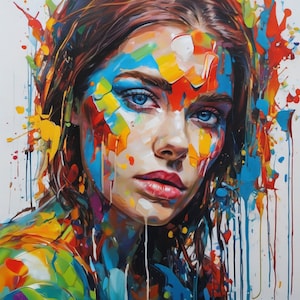 Puede incluir: Un retrato abstracto colorido de una mujer con salpicaduras de pintura en la cara y el cabello. El fondo es blanco con salpicaduras de pintura de colores.