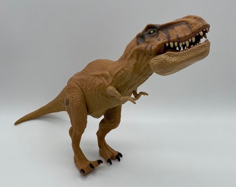 Jurassic World JW Toy | Jurassic World T-Rex by Hasbro | 2015 Tyrannosaurus Rex | 13.5 inch (34 cm) Long T-Rex Figure