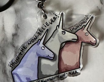 Portachiavi Charlie l&#39;unicorno: umorismo nostalgico dei millennial