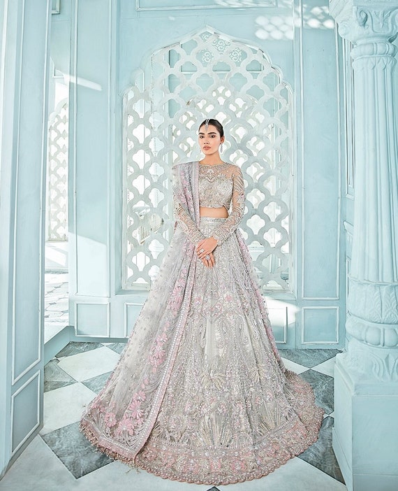 Reception Outfit For Bride | Indian wedding gowns, Gowns, Indian gowns  dresses