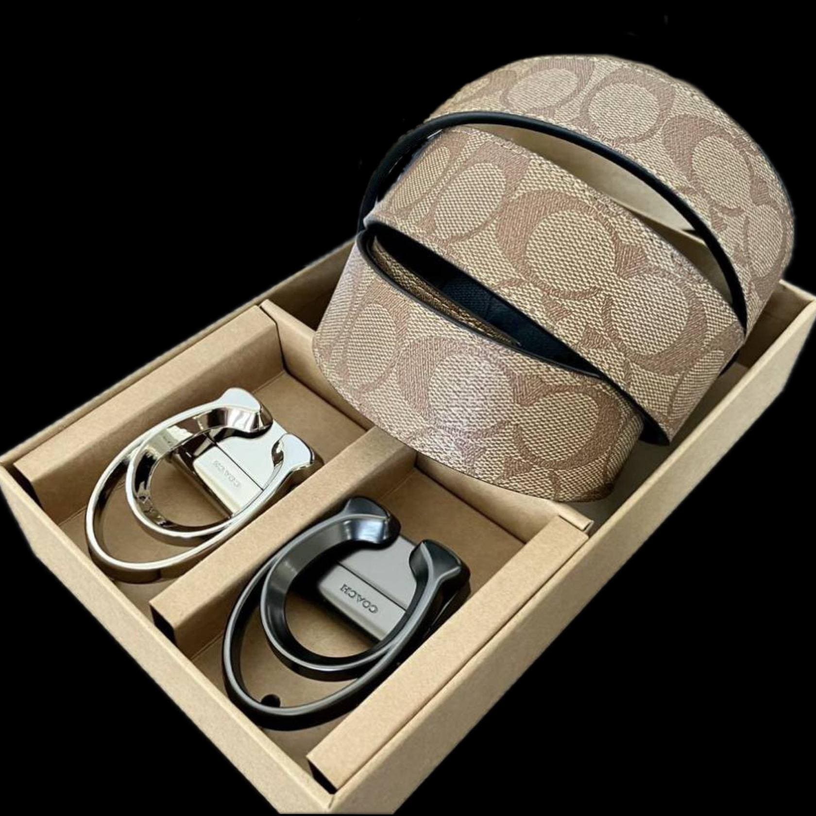 Coach Sculpted Gold Signature C Belt Reversible Sz 42\