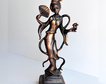 Vintage bronze heavy geisha sculpture. Antique Japanese Asian woman figurine, traditional Asian woman, Geisha statue. Souvenir, gift for her