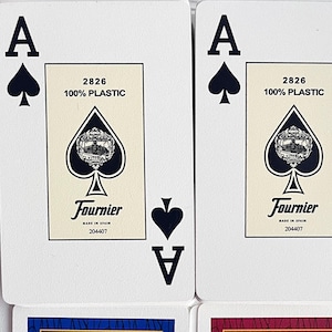 Rari due mazzi di nuove carte da poker Fournier Jumbo rosse con retro Fleur de Lys Carte da gioco in plastica a doppio mazzo pubblicate in Spagna da Fournier