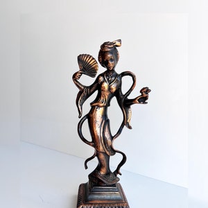 Vintage Bronze Heavy Geisha Sculpture. Antique Japanese Asian Woman Figurine, Traditional Asian Woman, Geisha Statue. Souvenir, Gift for Her