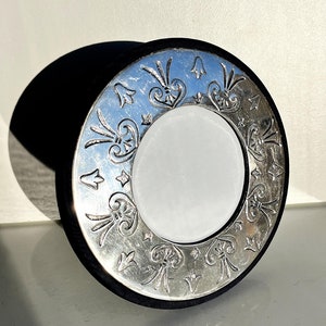 Marco de fotos Art Nouveau italiano antiguo, raro y ornamentado. Marco de plata de ley 925 redondo Castellani ACCA vintage con estampado floral