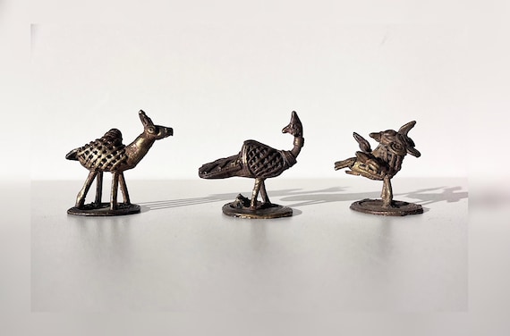 真鍮ワイヤー製のミニチュア動物の置物、インドの伝統的な民芸品 