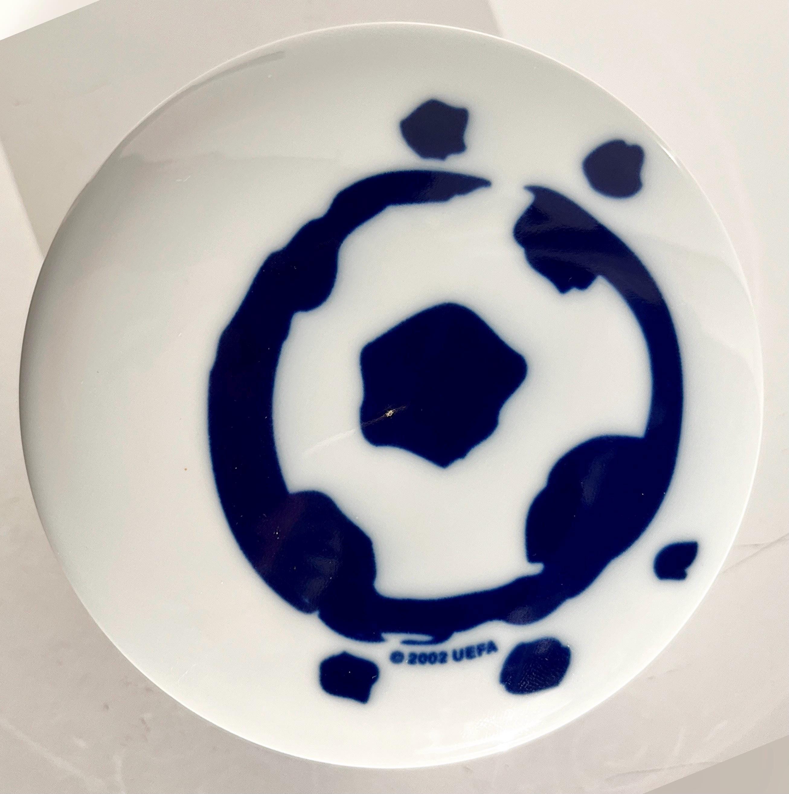 希少なコレクターズアイテムのポルトガル製磁器製ボックス。UEFAユーロ