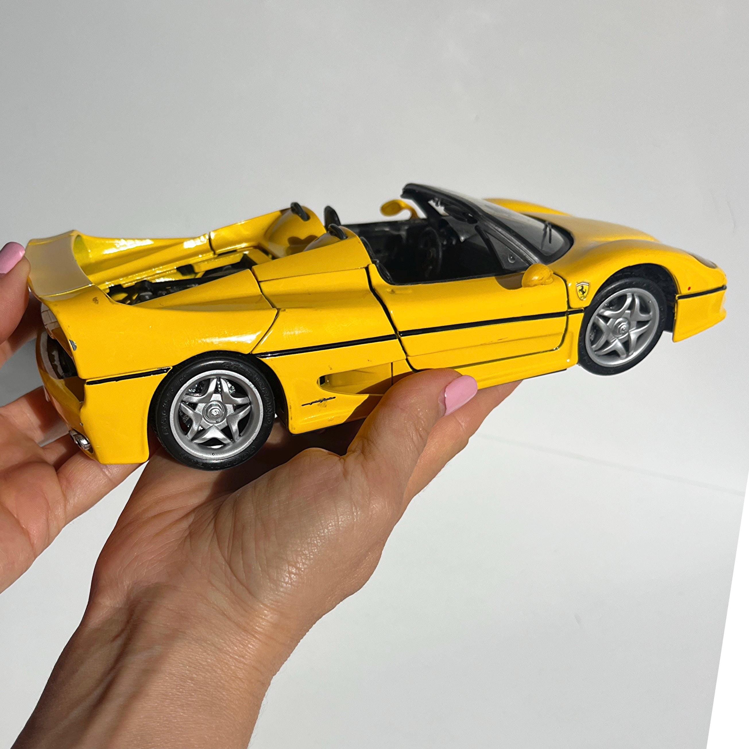 フェラーリF50ダイキャストモデルカー、マイスト1 18スケール