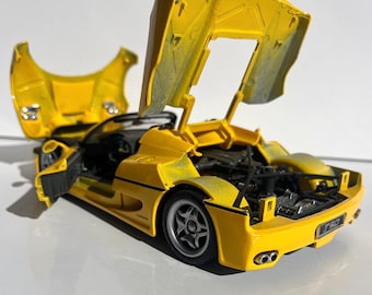 フェラーリF50ダイキャストモデルカー、マイスト1 18スケール